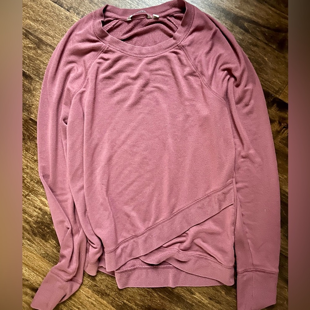 Athleta Crossover Sweatshirt in Pretty Dusty Maroon Color Size Small